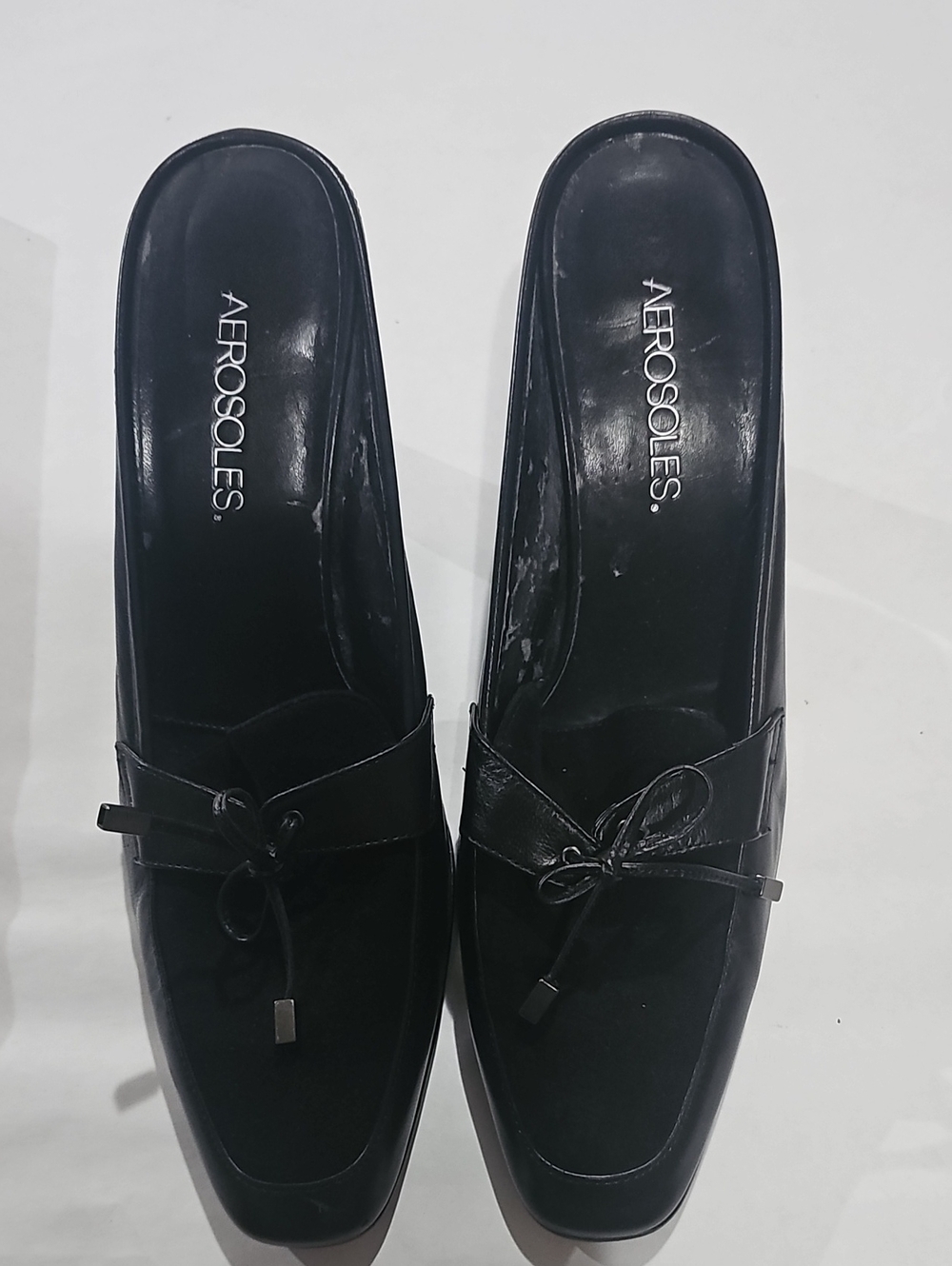 AEROSOLES Black Slip-On Mule Loafers with Bow